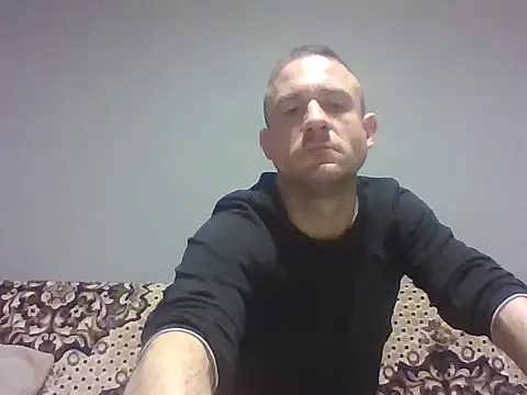 Snapshot of aroj95 chatting on October 31, 2025, 2:45 am aroj95 online show from October 31, 2025, 2:45 am