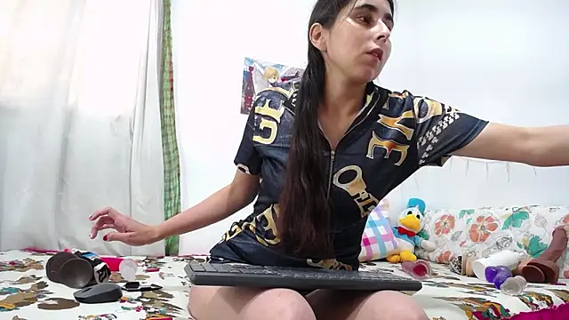 camila camila online show from March 16, 2026, 5:39 pm