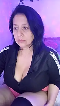 camilalatti online show from November 20, 2025, 12:11 am