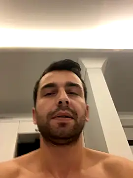 Snapshot of Emre-34 chatting on October 29, 2025, 4:42 pm Emre-34 online show from October 29, 2025, 4:42 pm