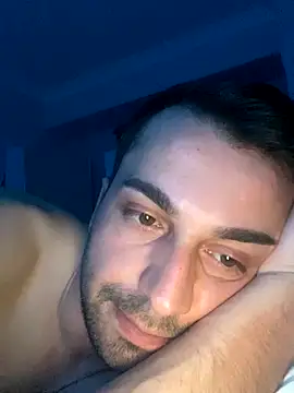 Snapshot of Emre-34 chatting on November 18, 2025, 12:16 am Emre-34 online show from November 18, 2025, 12:16 am