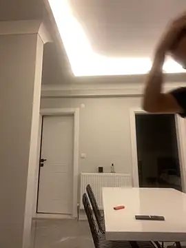 Snapshot of Emre-34 chatting on November 19, 2025, 5:57 pm Emre-34 online show from November 19, 2025, 5:57 pm