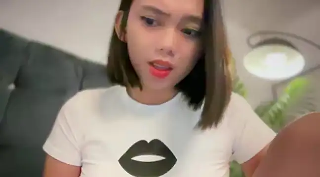 Snapshot of GenesisCastillano chatting on February 23, 2025, 12:48 pm GenesisCastillano online show from February 23, 2025, 12:48 pm