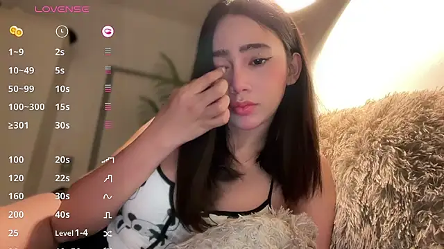 Snapshot of GenesisCastillano chatting on October 26, 2025, 9:37 am GenesisCastillano online show from October 26, 2025, 9:37 am