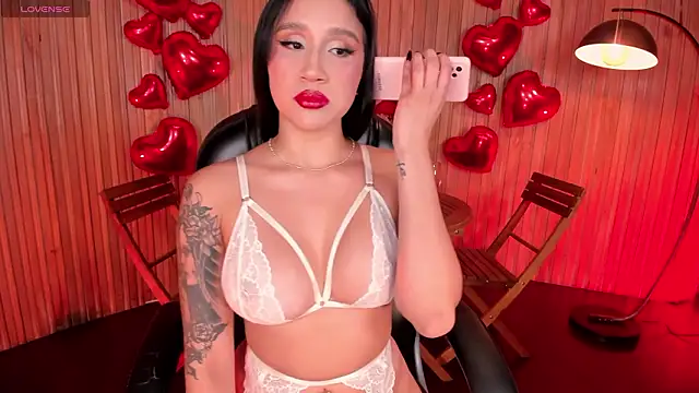 Snapshot of NickyLawson chatting on February 14, 2026, 4:42 am NickyLawson online show from February 14, 2026, 4:42 am