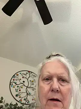 Kaitlyn Winters online show from January 14, 2026, 6:57 pm