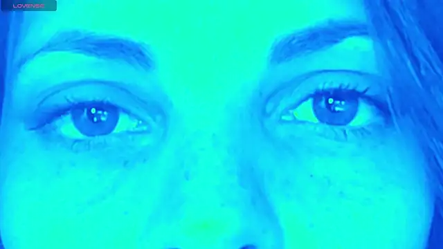 LanaCorona online show from April 18, 2026, 11:25 am