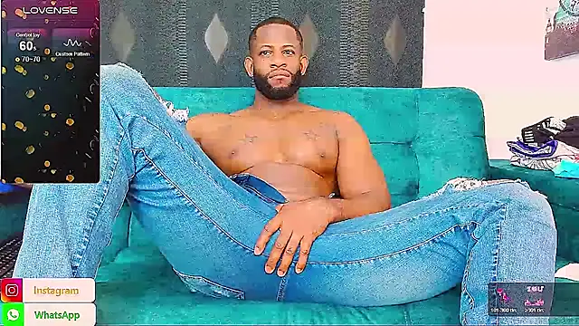 Snapshot of marcell_22cm chatting on November 16, 2025, 10:48 pm marcell 22cm online show from November 16, 2025, 10:48 pm