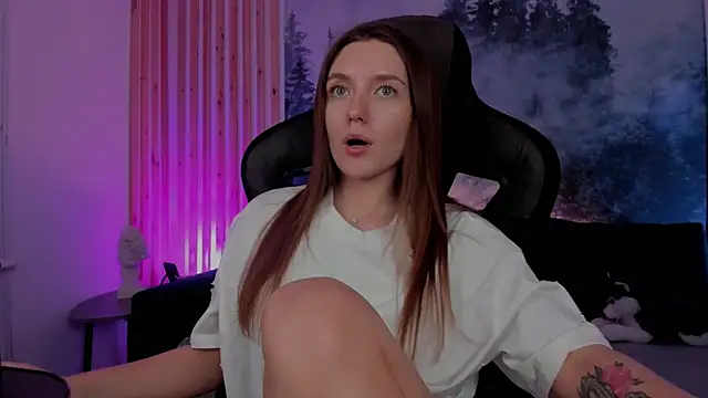 JennyDens online show from December 3, 2024, 5:53 am