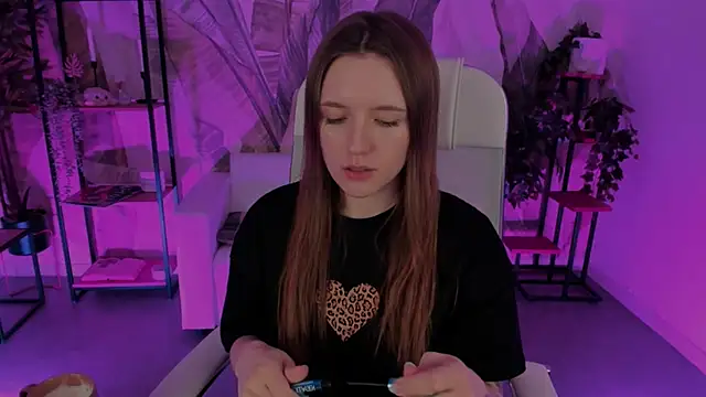 JennyDens online show from February 22, 2025, 5:34 am