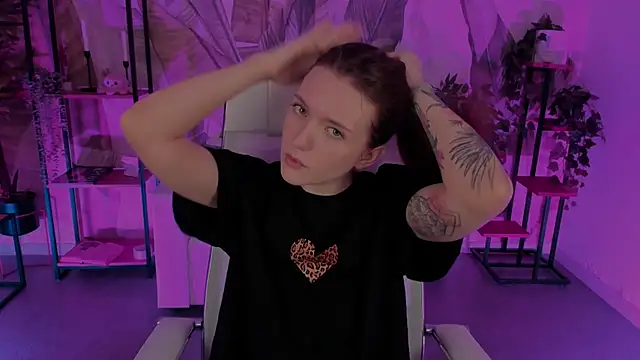 JennyDens online show from March 19, 2025, 5:52 am