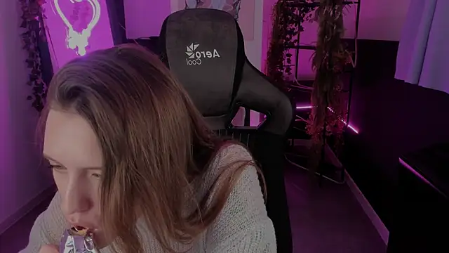 JennyDens online show from September 30, 2025, 3:17 pm