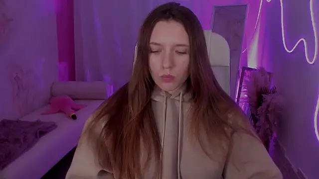 Snapshot of JennyDens chatting on November 12, 2025, 5:24 pm JennyDens online show from November 12, 2025, 5:24 pm