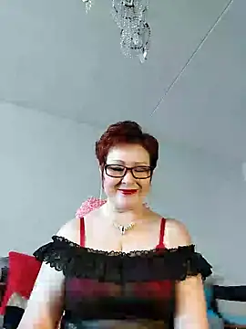 Snapshot of Fire_Night chatting on December 8, 2024, 8:20 am Fire Night online show from December 8, 2024, 8:20 am