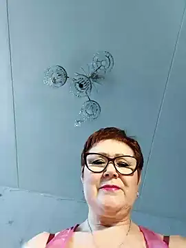 Snapshot of Fire_Night chatting on January 16, 2025, 8:22 am Fire Night online show from January 16, 2025, 8:22 am