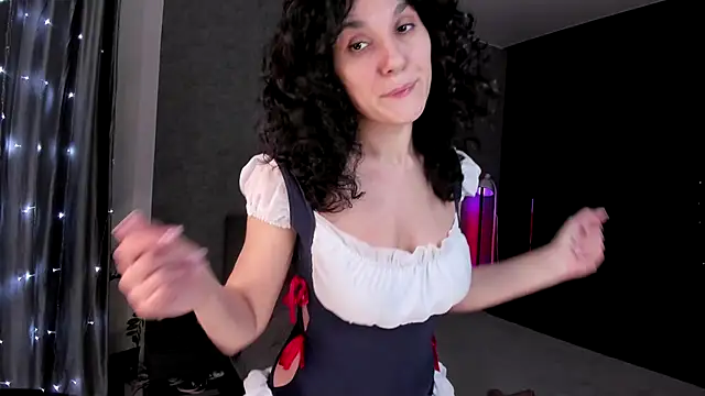 Snapshot of _CurlySue_ chatting on February 28, 2026, 4:41 pm CurlySue online show from February 28, 2026, 4:41 pm