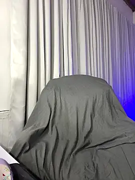 SweetCheska19 online show from September 12, 2025, 9:04 pm