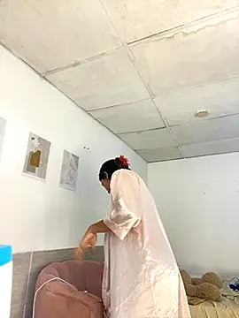 ValienteGirl  online show from November 1, 2025, 3:08 am