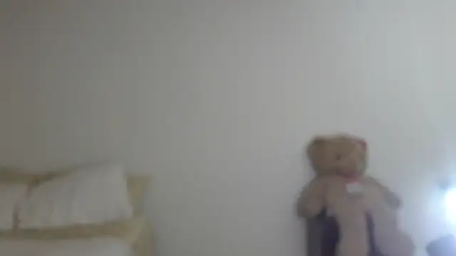 Snapshot of ValienteGirl_ chatting on February 8, 2026, 1:20 am ValienteGirl online show from February 8, 2026, 1:20 am