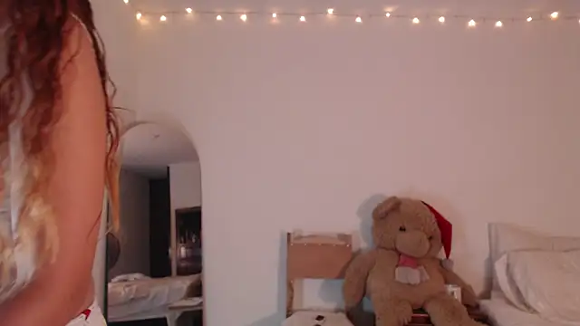 ValienteGirl  online show from March 1, 2026, 2:24 am