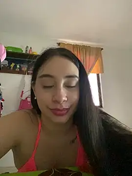 Snapshot of Elena222_ chatting on February 23, 2025, 10:53 pm Elena222 online show from February 23, 2025, 10:53 pm