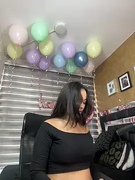 Little Amber6 online show from January 9, 2025, 8:22 pm