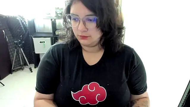 aika-dreams online show from November 27, 2025, 1:02 pm