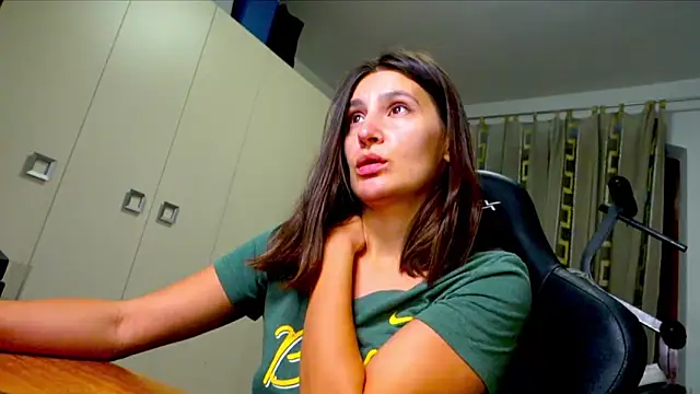 GodlyTheia online show from October 25, 2025, 4:24 pm