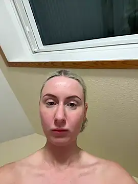 Snapshot of CutieEmy chatting on March 13, 2025, 6:01 pm CutieEmy online show from March 13, 2025, 6:01 pm