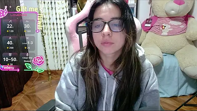 Maggie Fox3 online show from October 16, 2025, 1:06 am