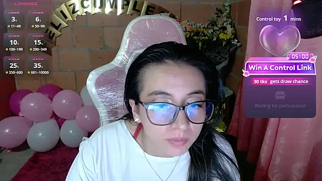 Snapshot of Maggie_Fox3 chatting on June 5, 2026, 3:02 am Maggie Fox3 online show from June 5, 2026, 3:02 am