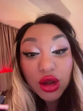 Larissa K online show from November 14, 2025, 5:28 am