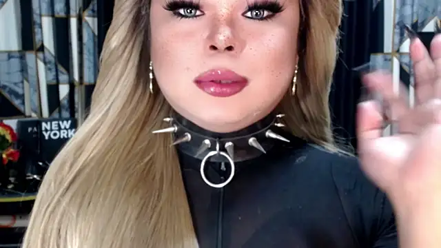 Snapshot of Mistress_DOMnicaaxx chatting on November 2, 2025, 3:36 pm Mistress DOMnicaaxx online show from November 2, 2025, 3:36 pm