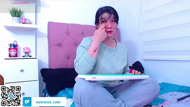 Vannessa  Shy online show from September 21, 2025, 10:00 pm