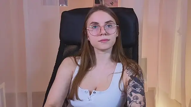 Snapshot of _AnnaStark_ chatting on January 23, 2025, 11:36 pm AnnaStark online show from January 23, 2025, 11:36 pm