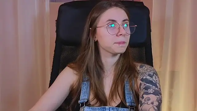 Snapshot of _AnnaStark_ chatting on January 25, 2025, 9:04 pm AnnaStark online show from January 25, 2025, 9:04 pm