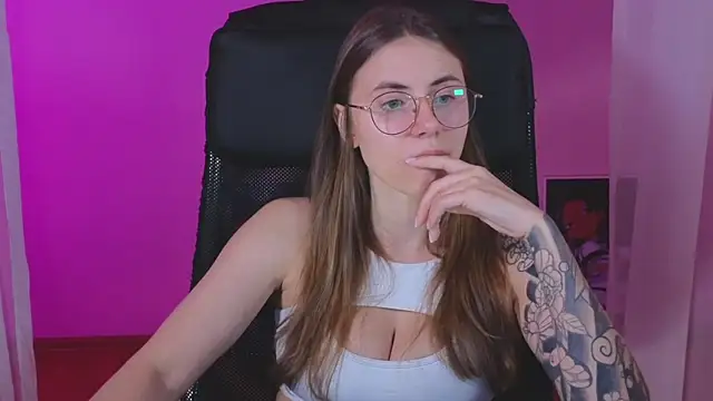 Snapshot of _AnnaStark_ chatting on February 22, 2025, 8:31 pm AnnaStark online show from February 22, 2025, 8:31 pm