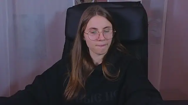 Snapshot of _AnnaStark_ chatting on March 6, 2025, 3:24 am AnnaStark online show from March 6, 2025, 3:24 am