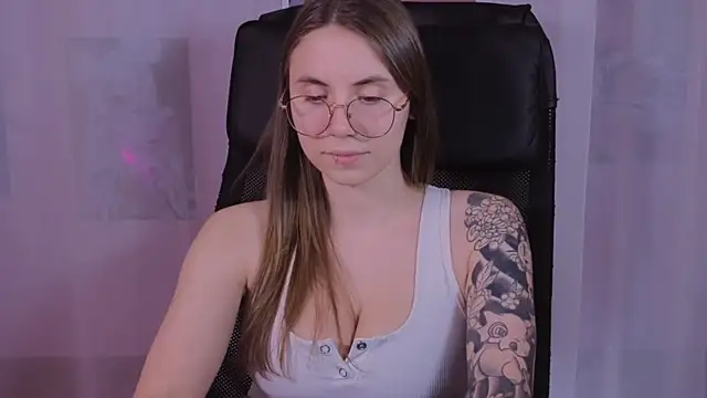 Snapshot of _AnnaStark_ chatting on March 8, 2025, 2:23 am AnnaStark online show from March 8, 2025, 2:23 am