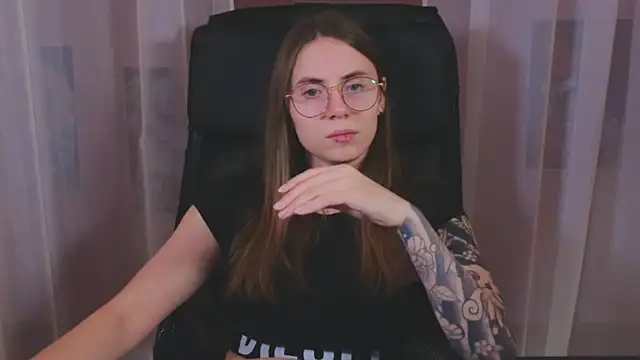 Snapshot of _AnnaStark_ chatting on March 14, 2025, 8:38 pm AnnaStark online show from March 14, 2025, 8:38 pm