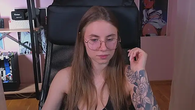 Snapshot of _AnnaStark_ chatting on September 10, 2025, 8:09 pm AnnaStark online show from September 10, 2025, 8:09 pm