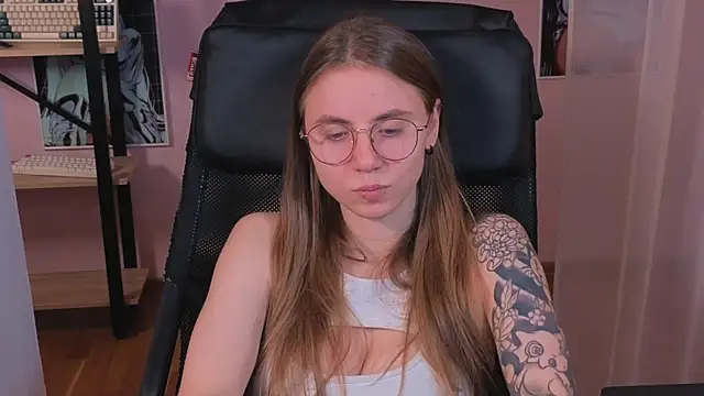 Snapshot of _AnnaStark_ chatting on October 23, 2025, 8:18 pm AnnaStark online show from October 23, 2025, 8:18 pm