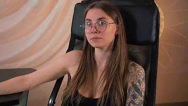 Snapshot of _AnnaStark_ chatting on October 26, 2025, 8:20 am AnnaStark online show from October 26, 2025, 8:20 am