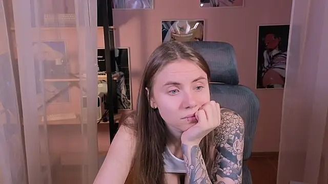 Snapshot of _AnnaStark_ chatting on November 12, 2025, 6:08 pm AnnaStark online show from November 12, 2025, 6:08 pm