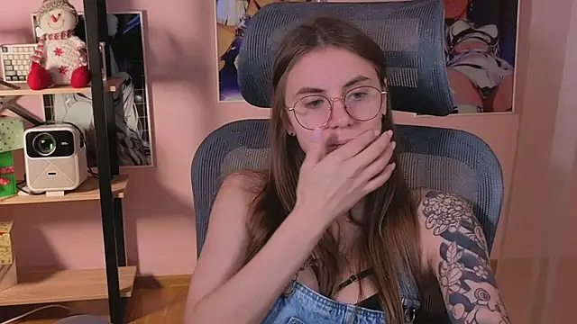 Snapshot of _AnnaStark_ chatting on November 26, 2025, 8:21 pm AnnaStark online show from November 26, 2025, 8:21 pm