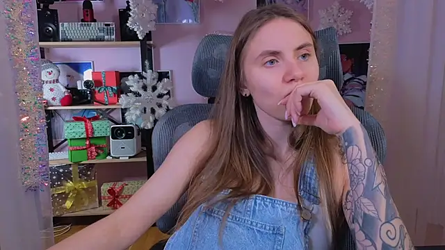 Snapshot of _AnnaStark_ chatting on December 17, 2025, 8:48 pm AnnaStark online show from December 17, 2025, 8:48 pm