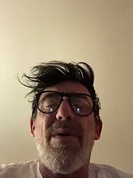 Snapshot of maxximere chatting on February 1, 2026, 10:52 pm maxximere online show from February 1, 2026, 10:52 pm