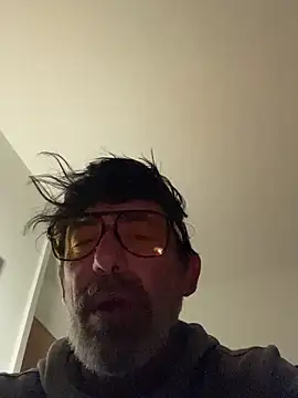 Snapshot of maxximere chatting on February 10, 2026, 11:31 pm maxximere online show from February 10, 2026, 11:31 pm