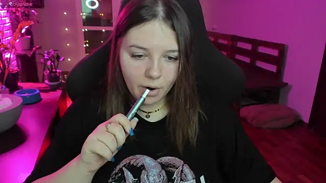 XNirvanaX online show from February 17, 2026, 5:04 am