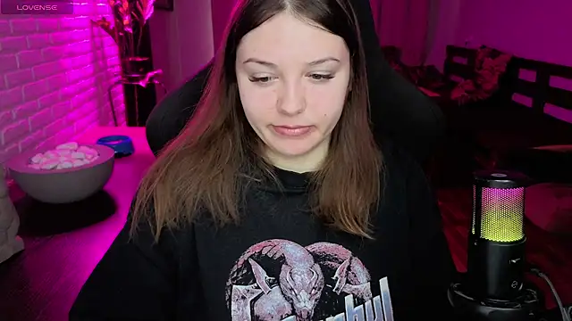 XNirvanaX online show from April 15, 2026, 5:25 am